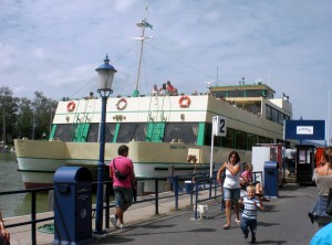 Fähre nach Badascony (Hafen Fonyod)