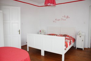 Schlafzimmer 1 (EG)