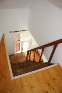 Treppe zum OG (Achtung, steil)